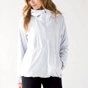LULULEMON Zip Up “Belle” Jacket Light Grey/Off-White. Size 6